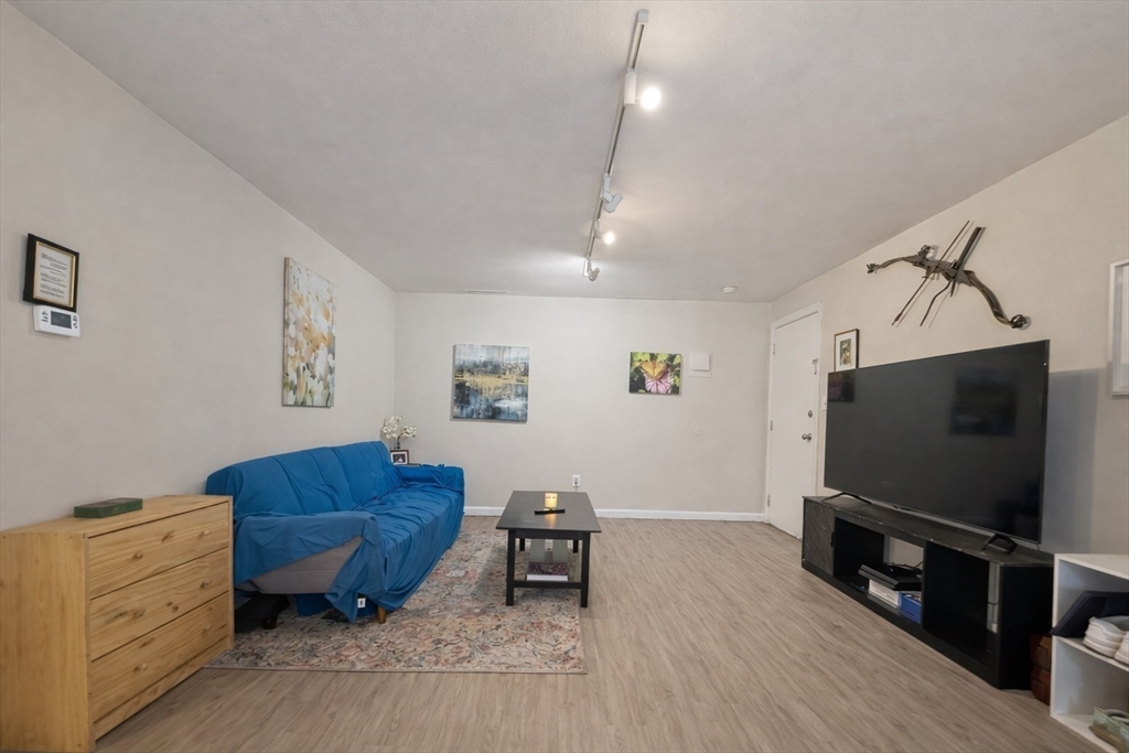 180 Tyngsboro Rd 17A