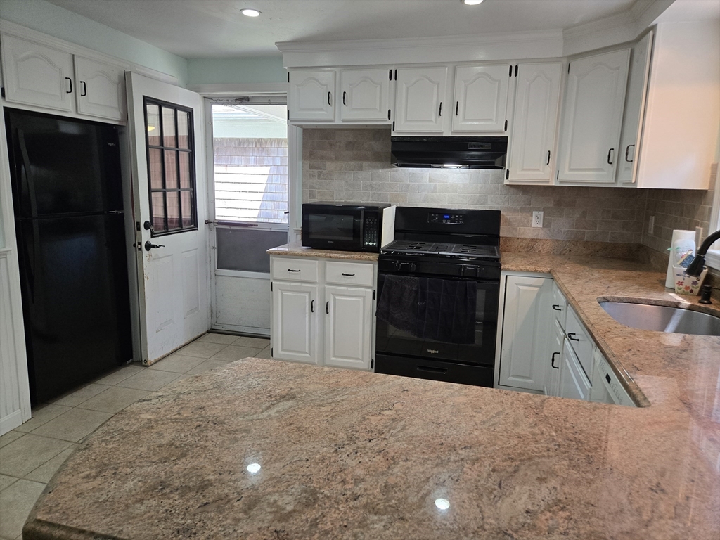 270 Old Strawberry Hill Rd