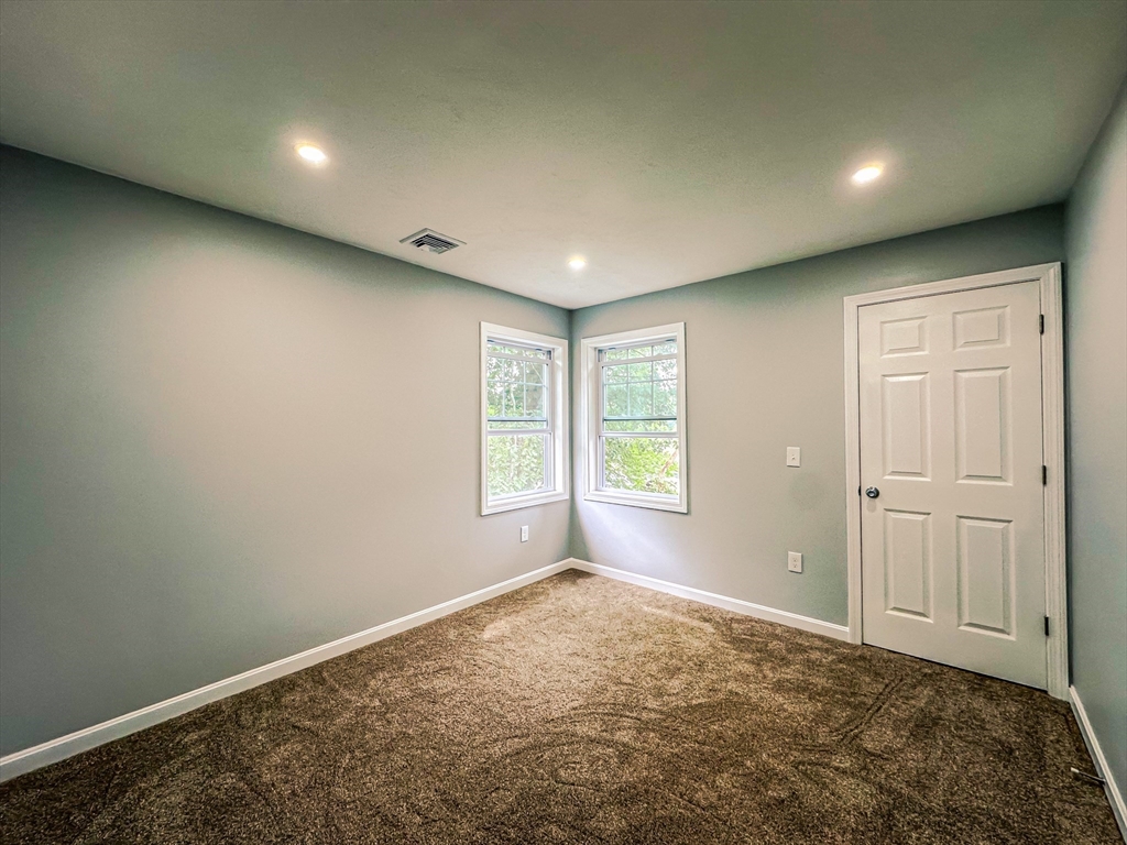14 Hillside Rd