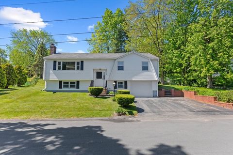 10 Lantern Lane Methuen MA 01844