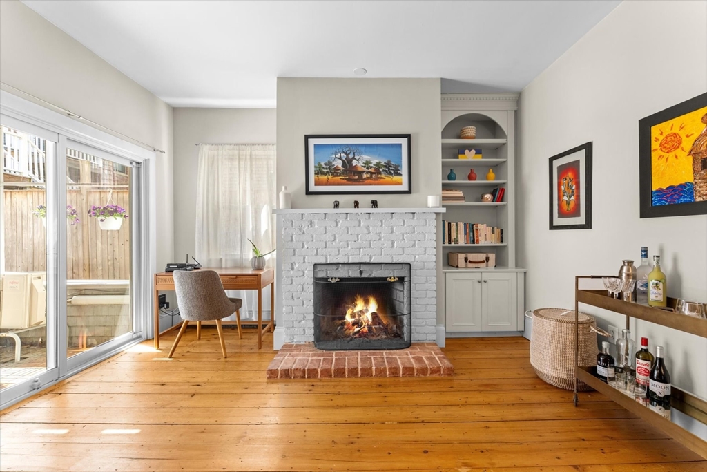 33 Mystic St 1