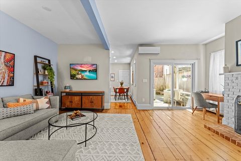 Photo of 33 Mystic St #1, Boston, MA 02129 (MLS # 73508850)