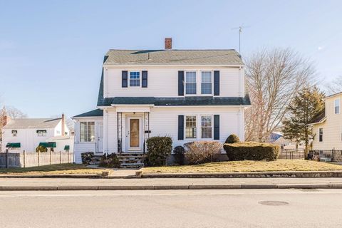 Photo of 31 South Main St, Bellingham, MA 02019 (MLS # 73484989)