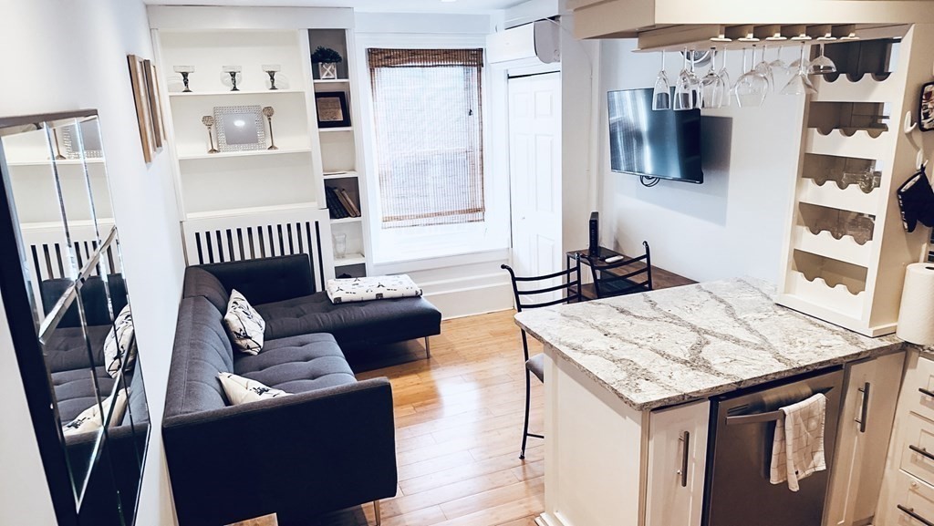 411 Beacon 10