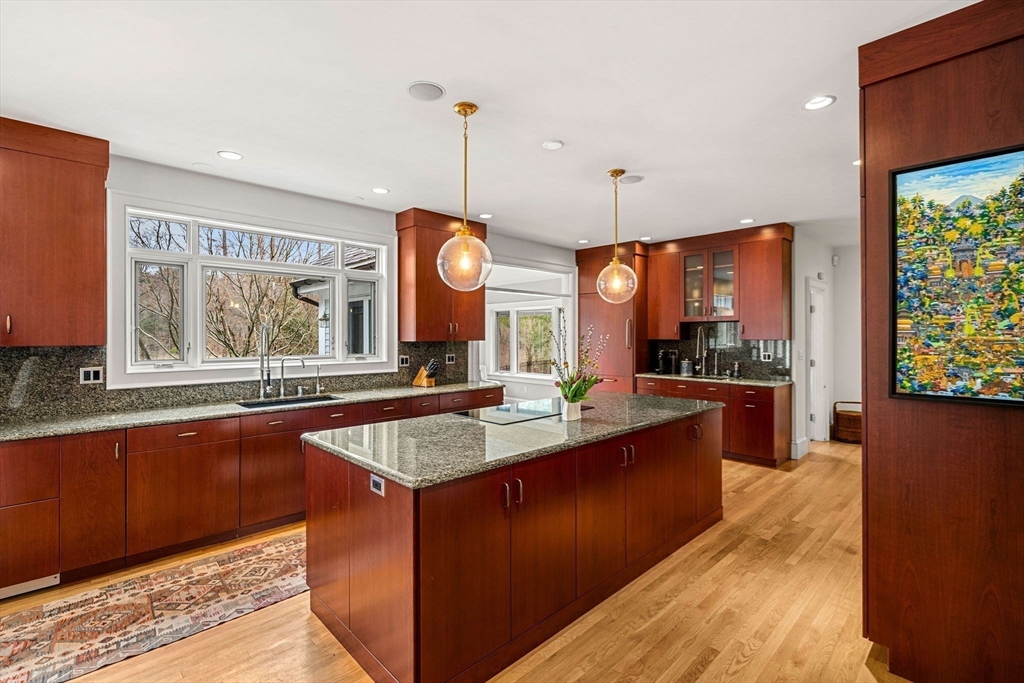 48 Candlewood Dr