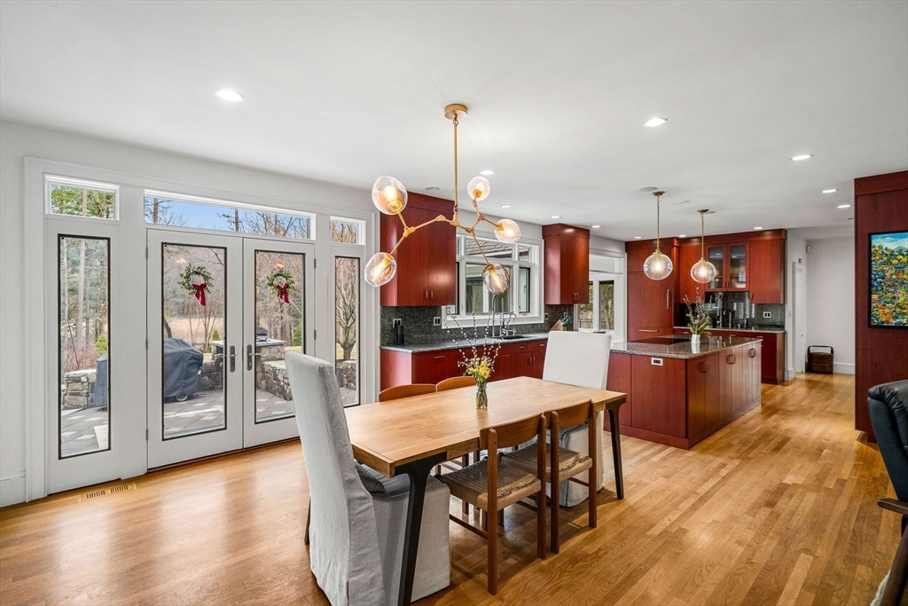 48 Candlewood Dr