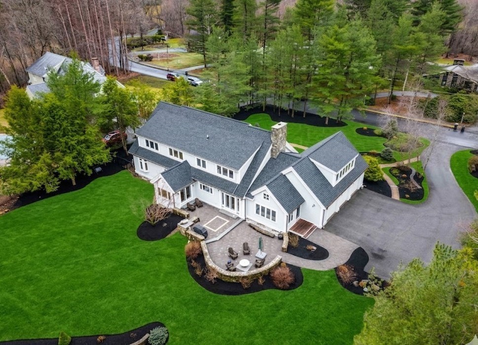 48 Candlewood Dr