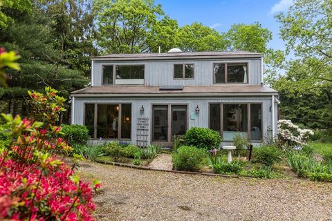 621 Locustfield Rd Falmouth MA 02536