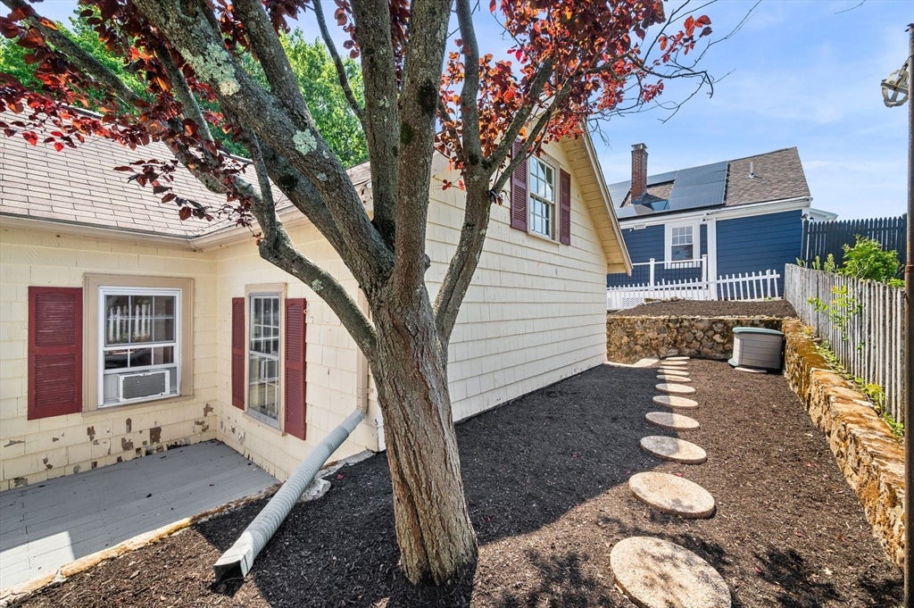 1 Douglass St, Lynn, MA, 1 Douglass St, Lynn, MA Photo #40