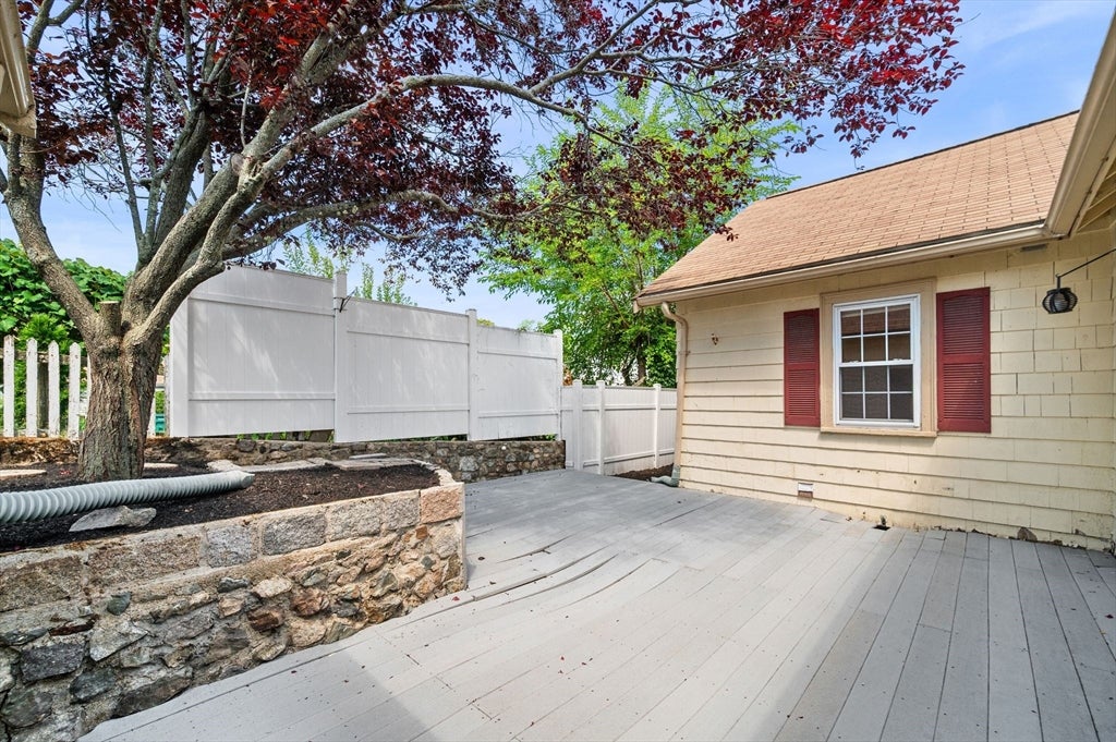 1 Douglass St, Lynn, MA, 1 Douglass St, Lynn, MA Photo #38