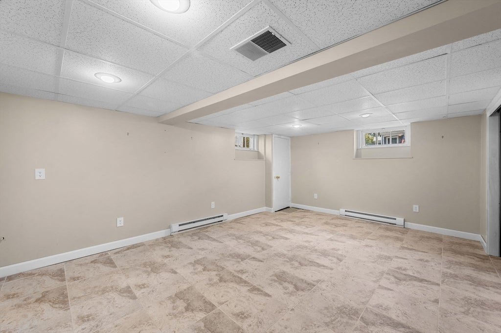 1 Douglass St, Lynn, MA, 1 Douglass St, Lynn, MA Photo #26