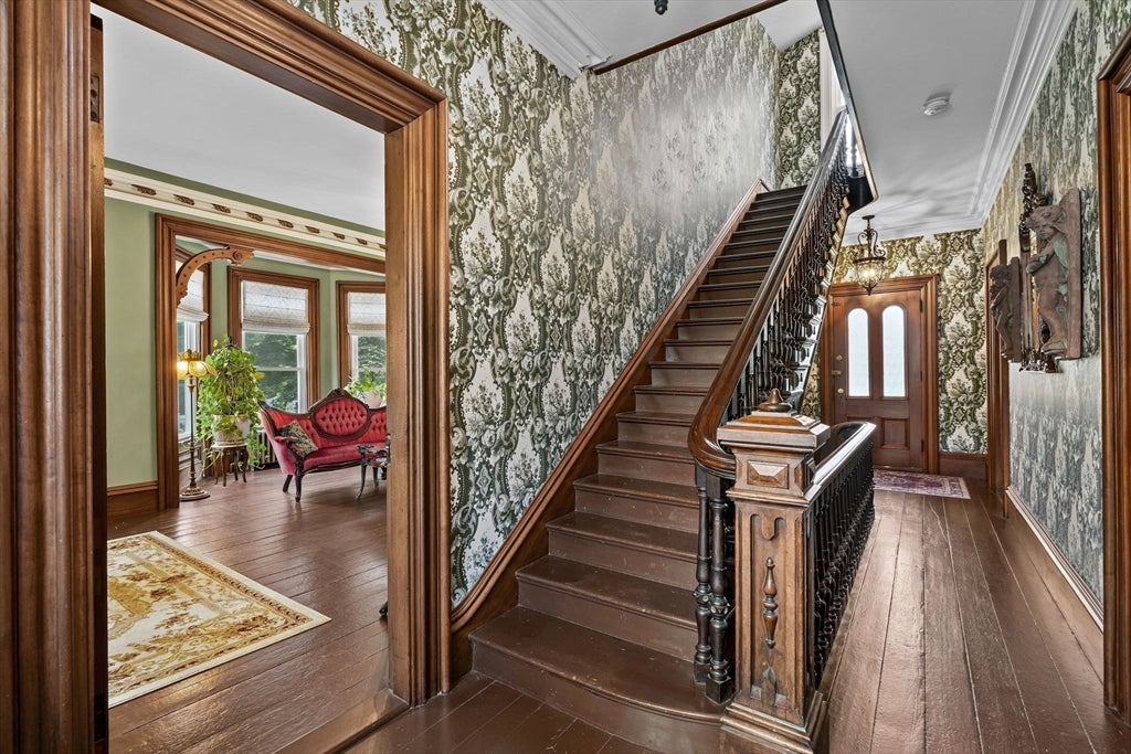 351 Plymouth Street