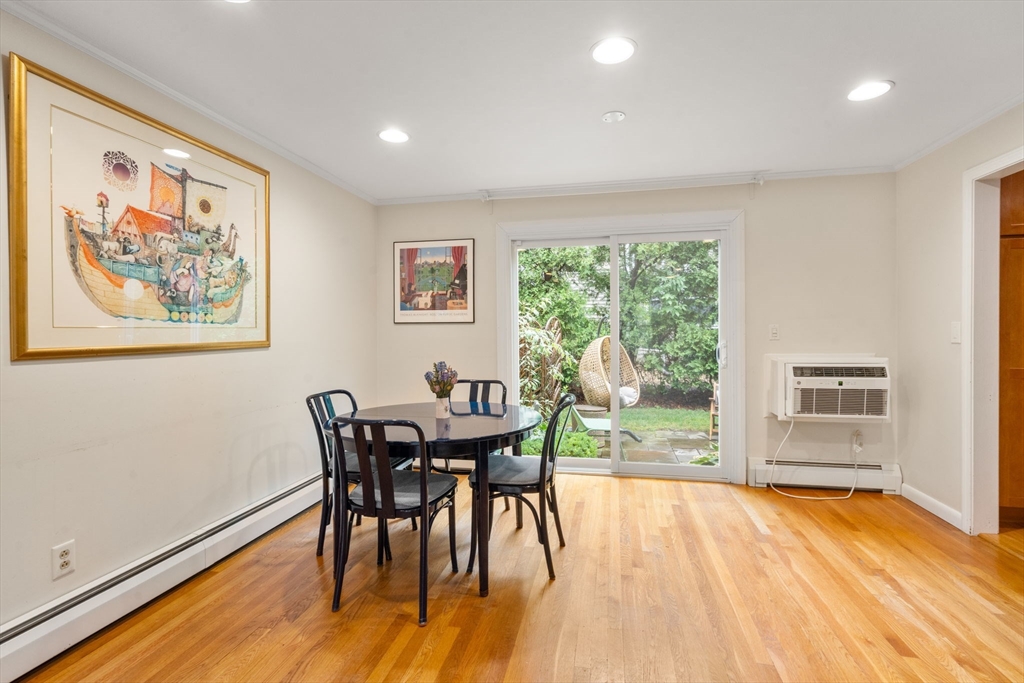 2 Town House Dr 2