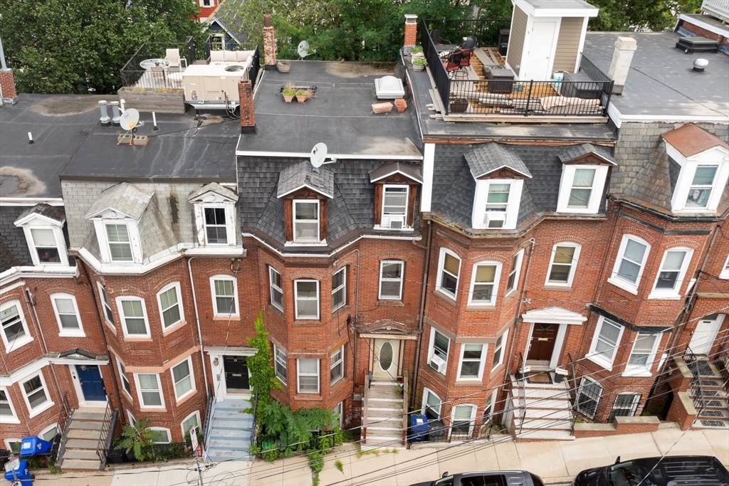 10 Pacific St.