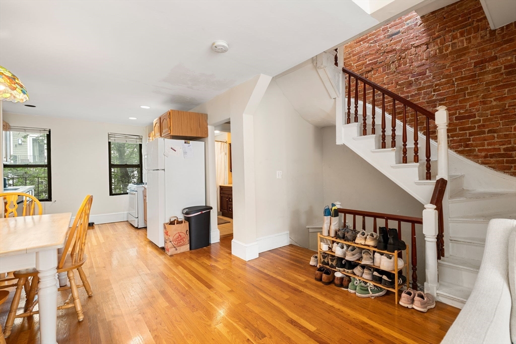 10 Pacific St.