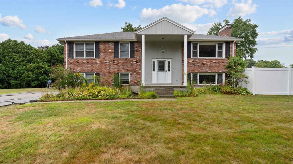 19 Maplecrest Drive