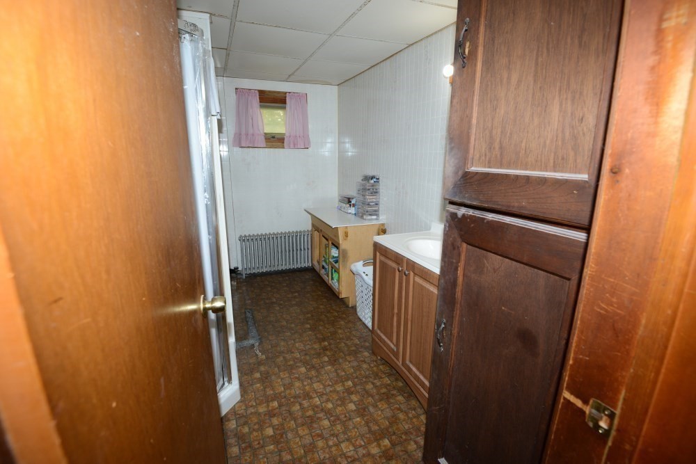 93 Pine St, Dalton, MA Photo #22