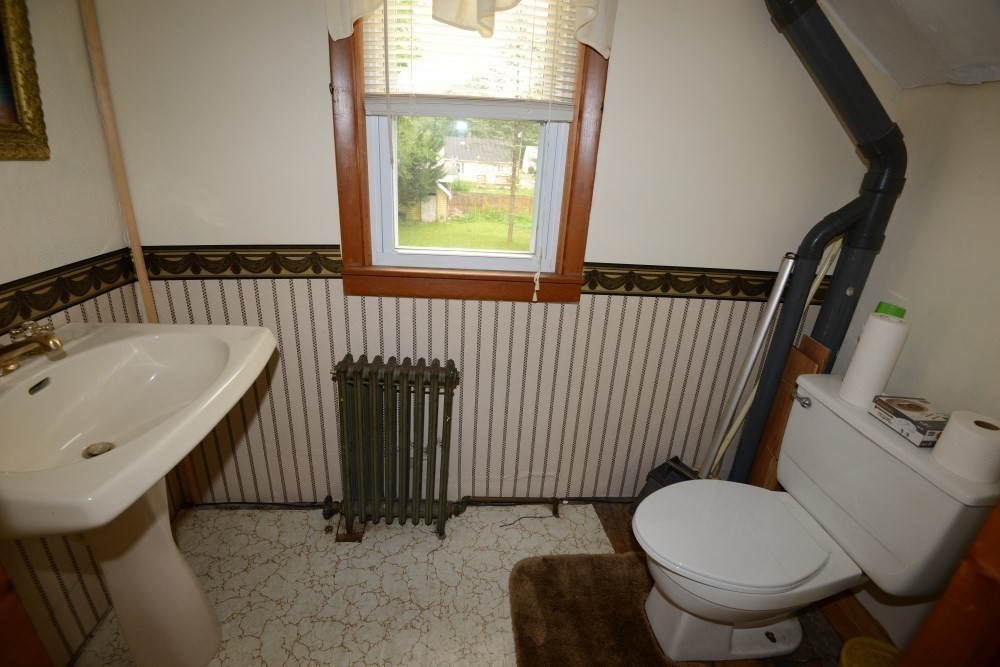 93 Pine St, Dalton, MA Photo #32