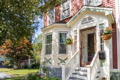 72 Sycamore St Boston MA 02131