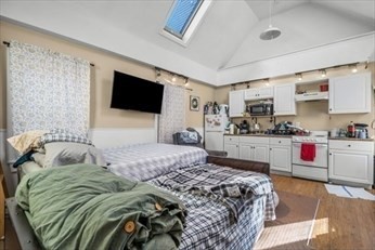 148 N Franklin St, Holbrook, MA Photo #6
