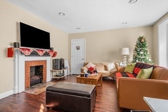 148 N Franklin St, Holbrook, MA Photo #10