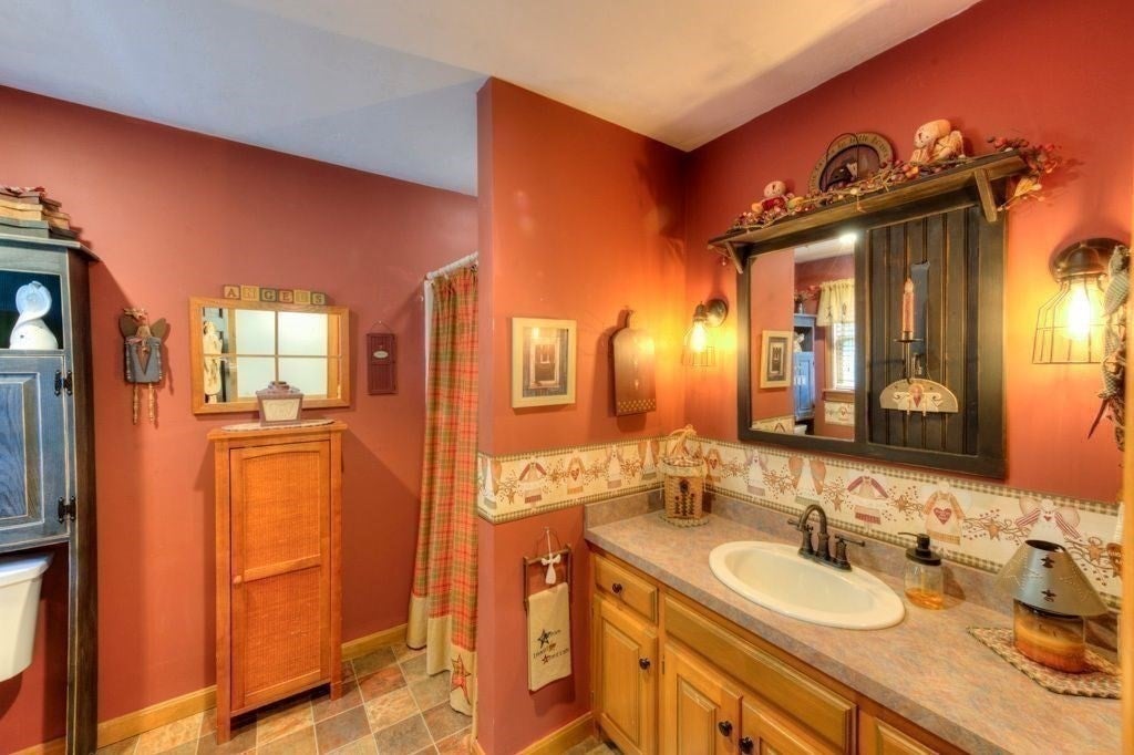 352 Lake Ave, Worcester, MA, 352 Lake Ave, Worcester, MA Photo #11