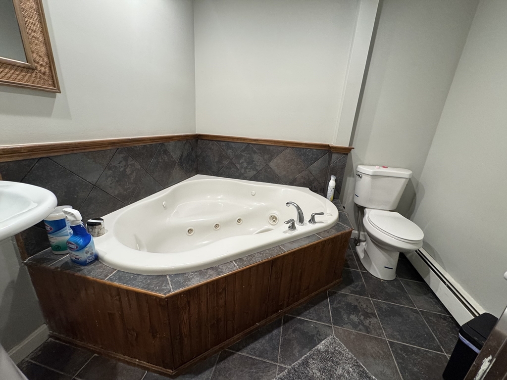 343 South St, Fitchburg, MA Photo #15