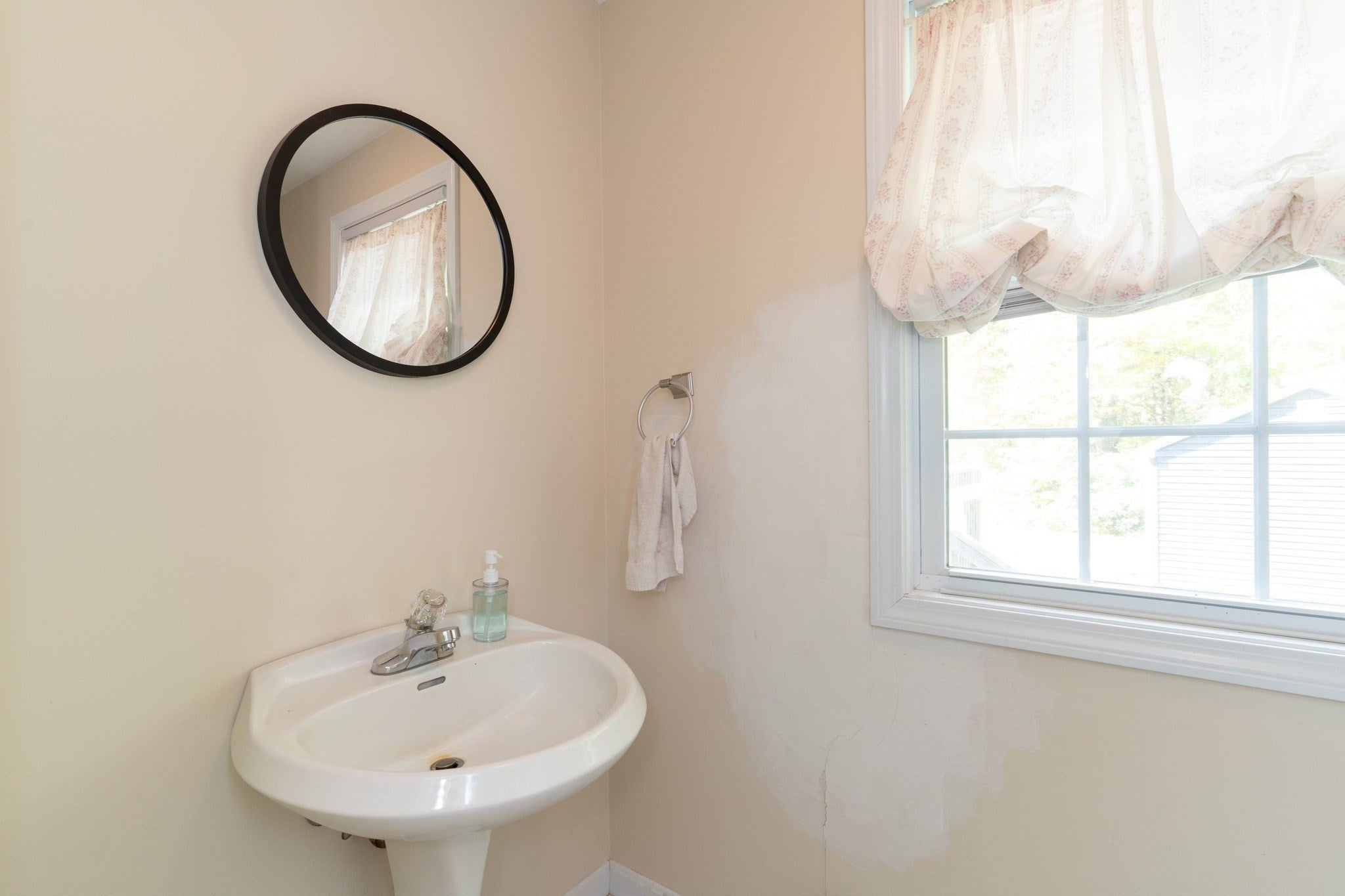 257 Pommogussett Rd, Rutland, MA Photo #17