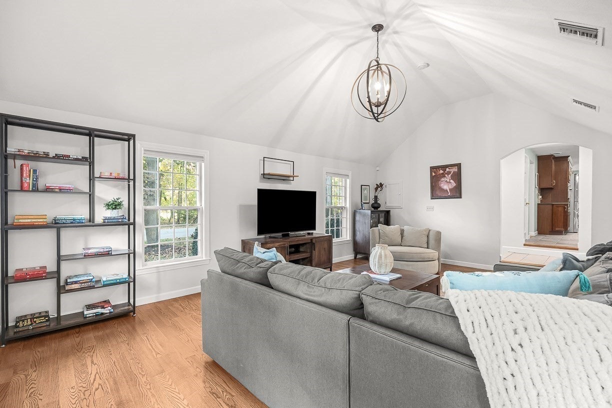 3 Sunset Road, Winchester, MA, 3 Sunset Road, Winchester, MA Photo #19