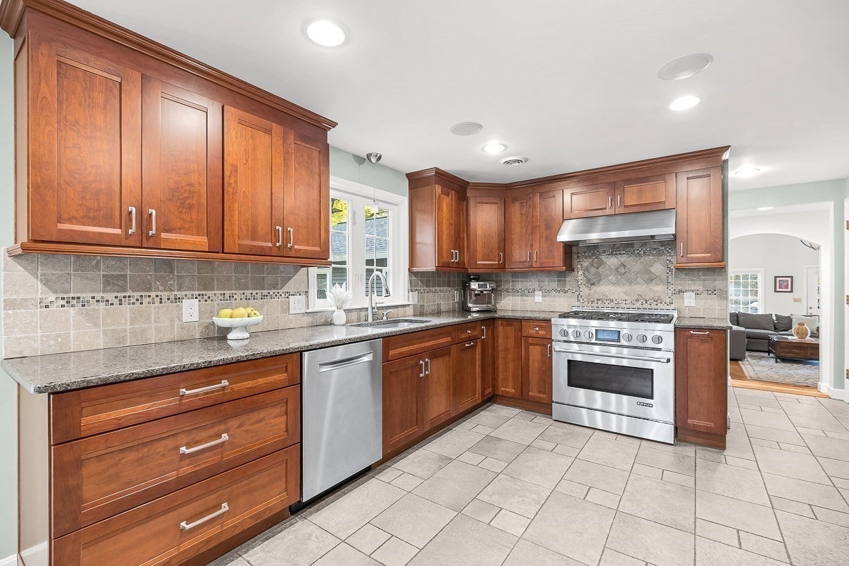 3 Sunset Road, Winchester, MA, 3 Sunset Road, Winchester, MA Photo #14