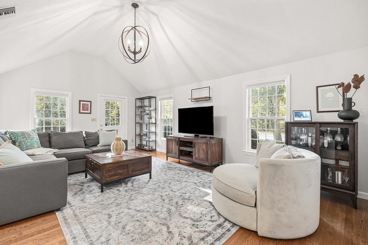3 Sunset Road, Winchester, MA, 3 Sunset Road, Winchester, MA Photo #17