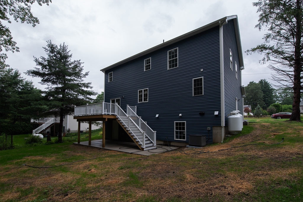 42 Roy St
