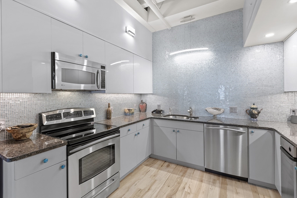 111 Beach St 3E