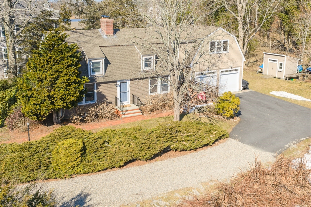 537 W Falmouth Hwy