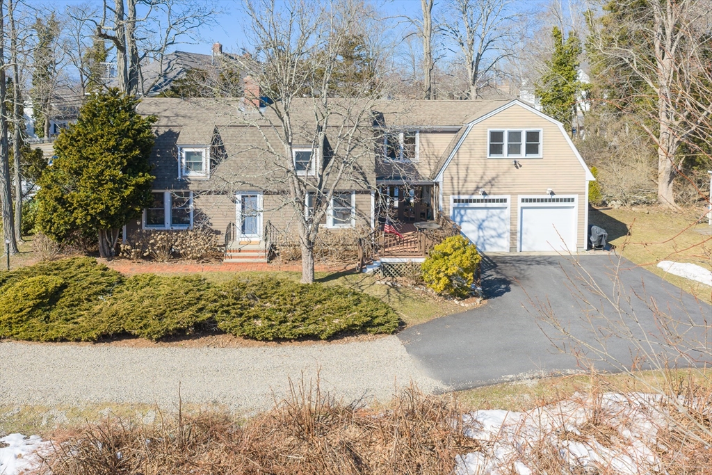537 W Falmouth Hwy