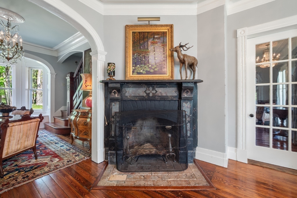 343 Huntington Rd