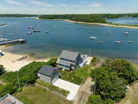 22 Riverway Falmouth MA 02556