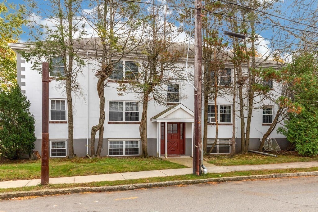 4 Menotomy RD #9, Arlington, MA Photo #10