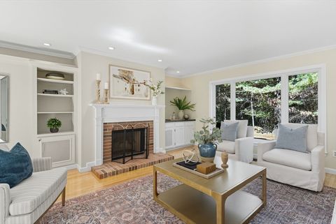 8 Fox Hollow 8 Wayland MA 01778