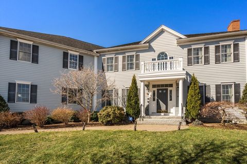 15 Jenna Circle Needham MA 02492