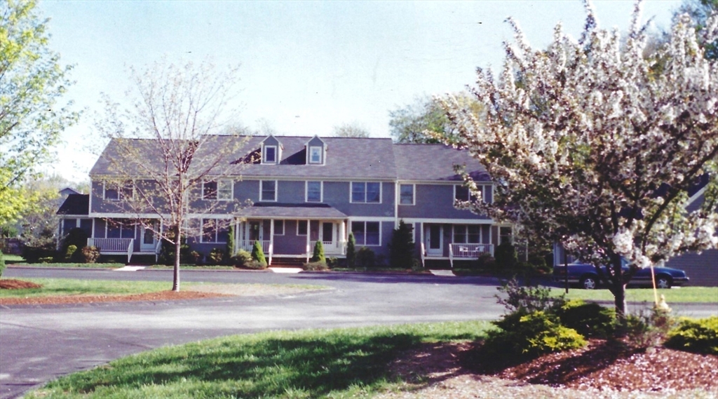 7 Fieldstone Drive 7