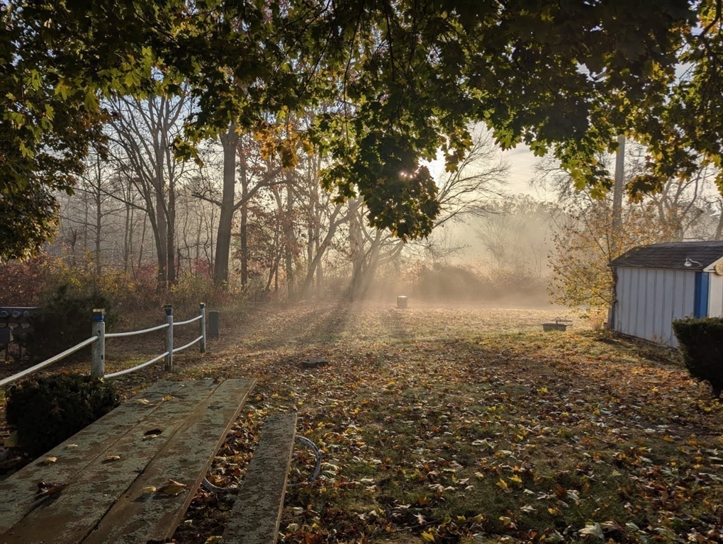 Attleboro, Massachusetts 02703, United States, 2 Bedrooms Bedrooms, ,1 BathroomBathrooms,Residential,Pending,138684