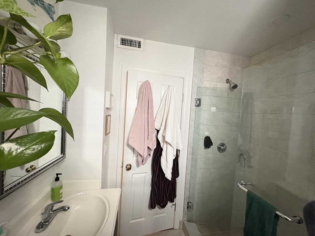 589 Washington Street #2, Boston, MA Photo #9