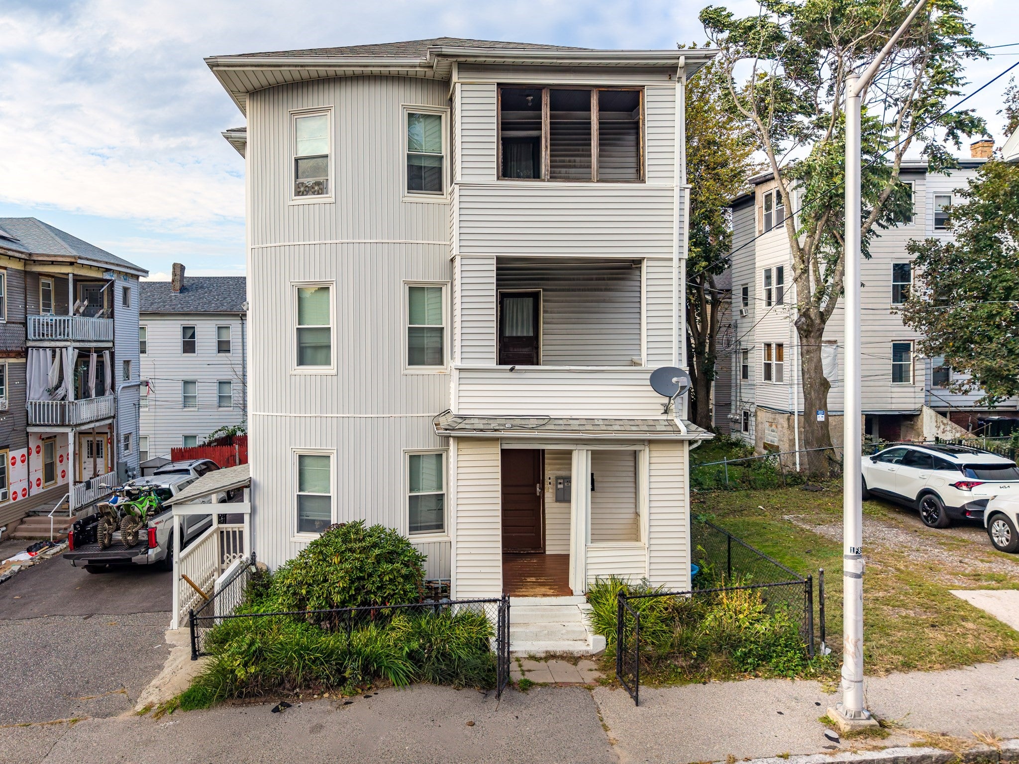 Photo of 33 Jefferson St, Worcester, MA
