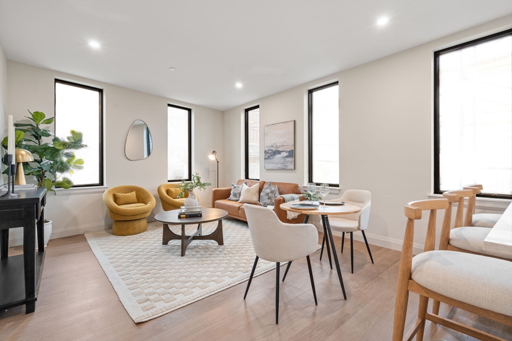 100 Lincoln Street 306