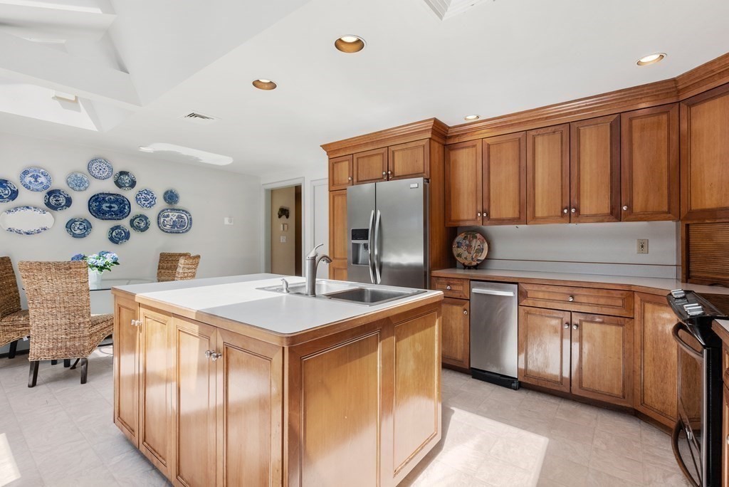 25 Forest Ridge Road