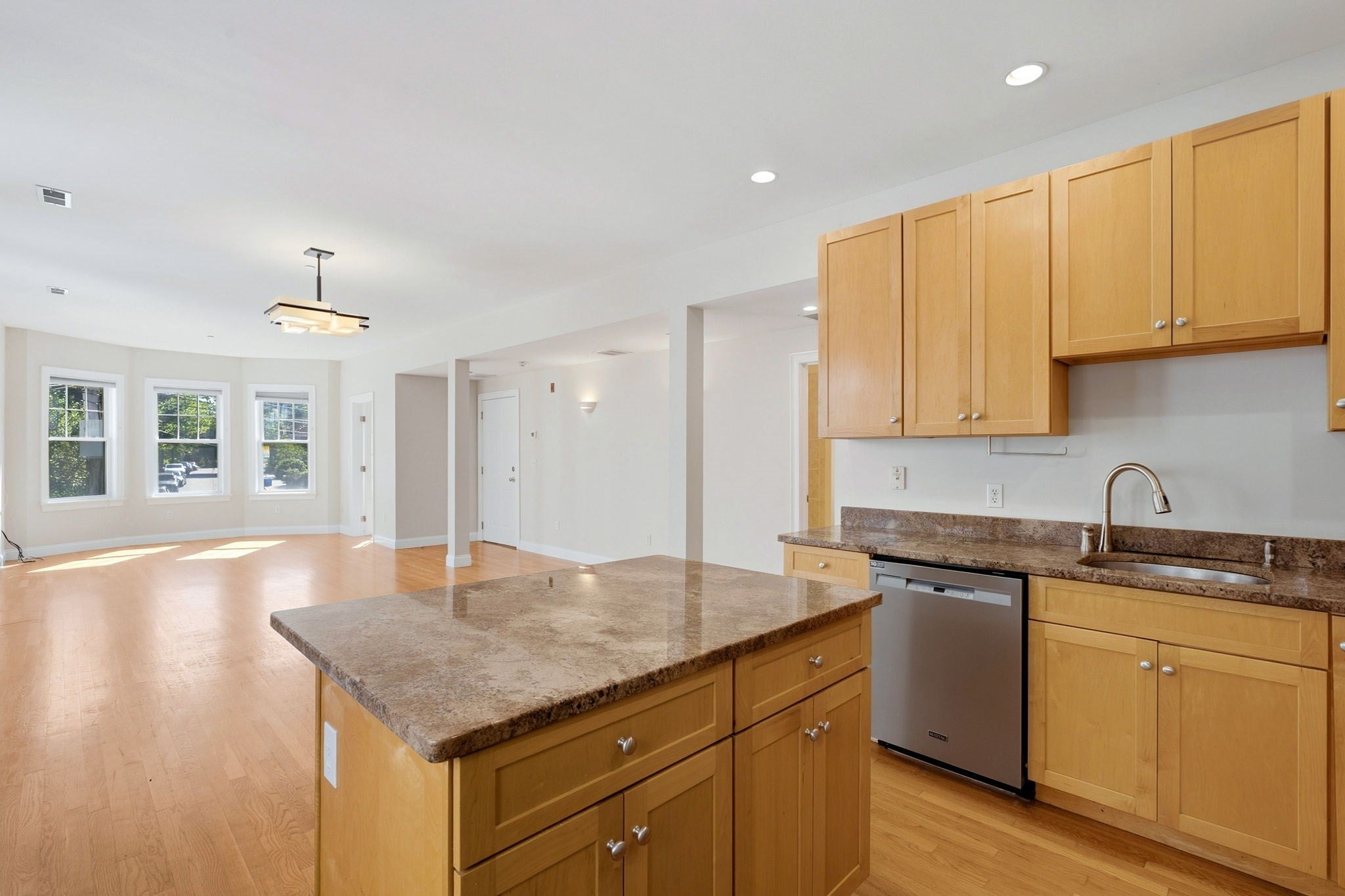 85-87 Francis St #3, Brookline, MA, 85-87 Francis St #3, Brookline, MA Photo #18
