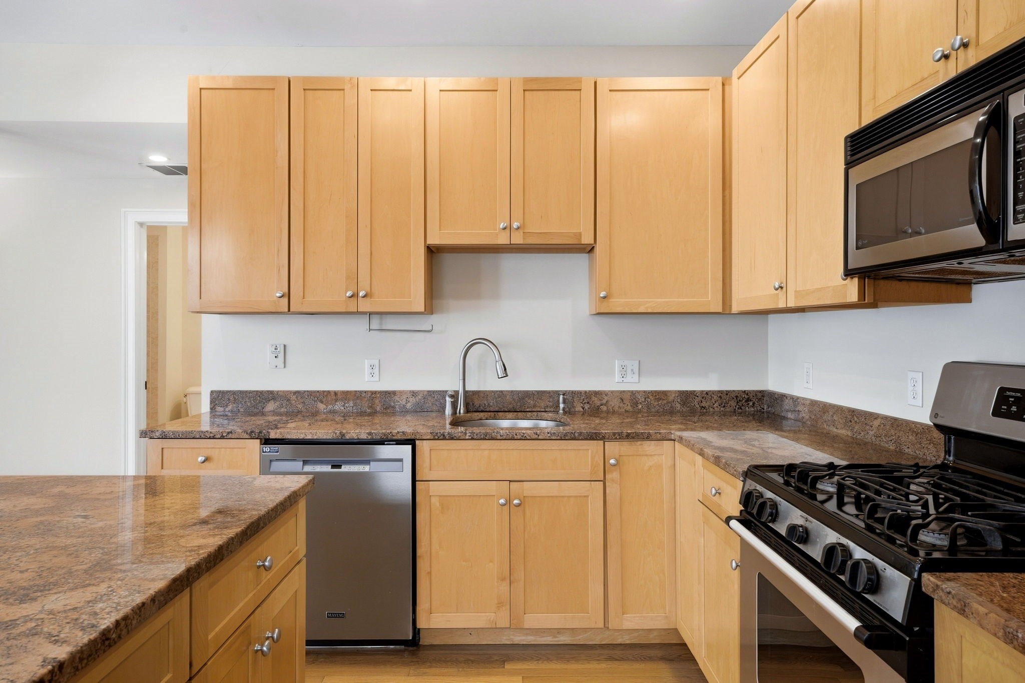 85-87 Francis St #3, Brookline, MA, 85-87 Francis St #3, Brookline, MA Photo #17
