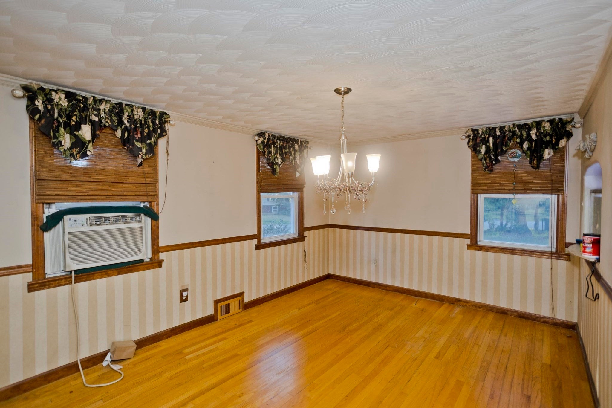 42 Glenn Dr, Wilbraham, MA Photo #16