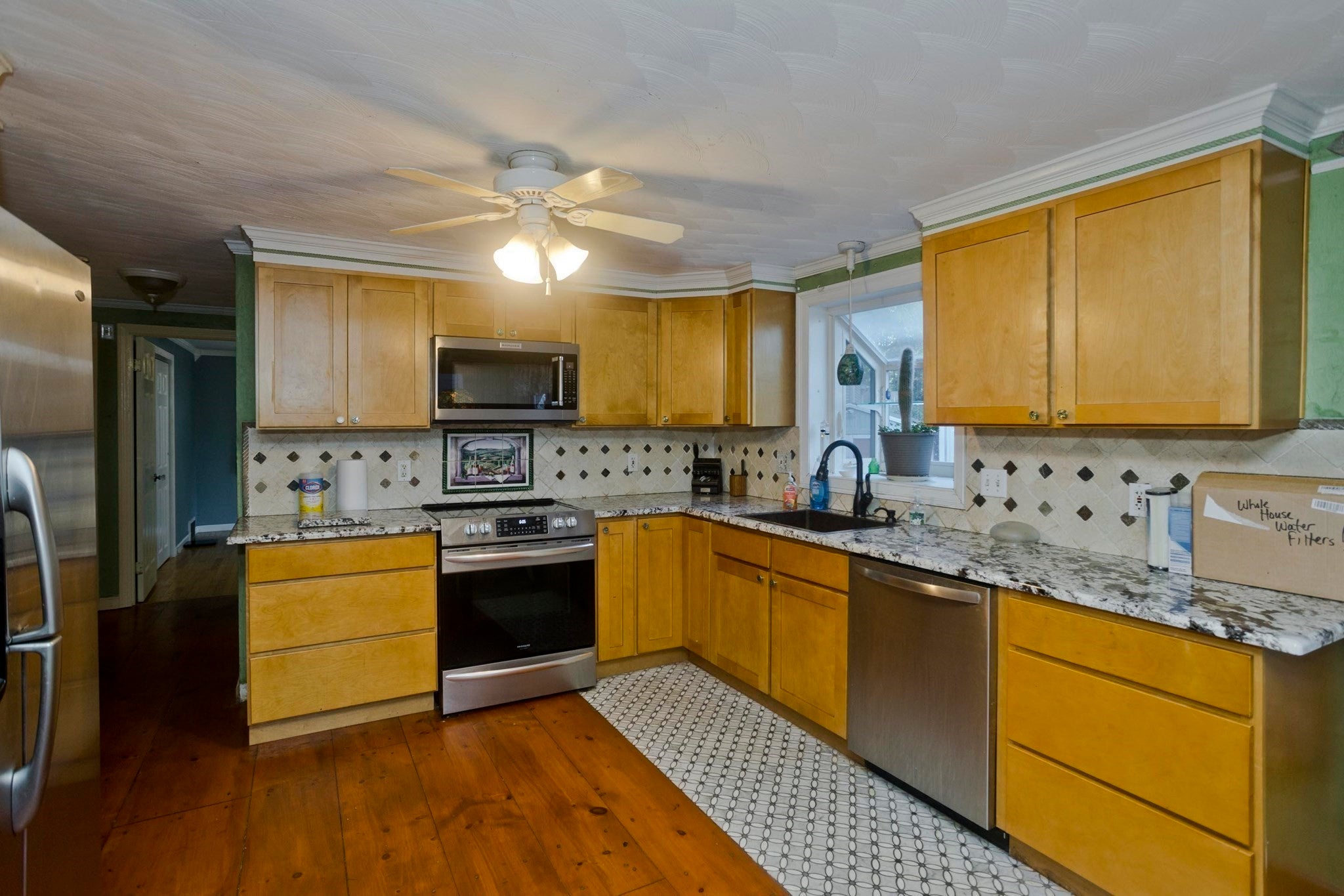 42 Glenn Dr, Wilbraham, MA Photo #4